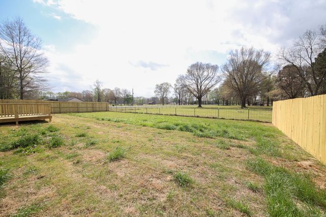 101 LLOYD HENDERSON Road, Beebe, AR 72012