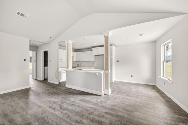 101 LLOYD HENDERSON Road, Beebe, AR 72012