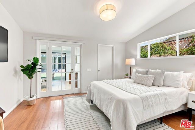 6443 Graves Avenue, Los Angeles, CA 91406
