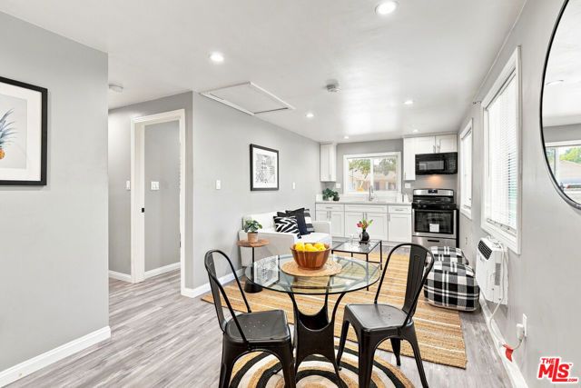 6443 Graves Avenue, Los Angeles, CA 91406