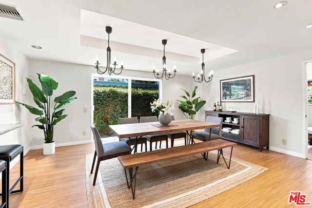 6443 Graves Avenue, Los Angeles, CA 91406