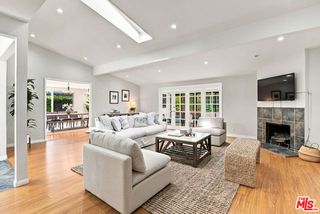 6443 Graves Avenue, Los Angeles, CA 91406