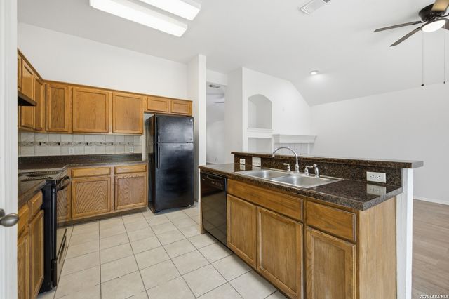 8346 Copperglen, Converse, TX 78109