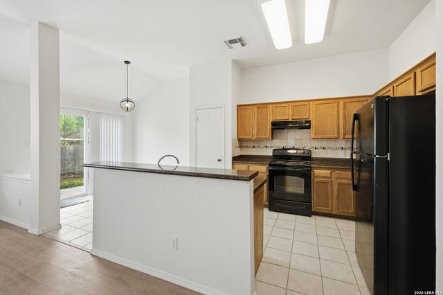 8346 Copperglen, Converse, TX 78109