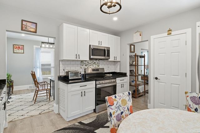 410 Allen St, Springfield, MA 01118