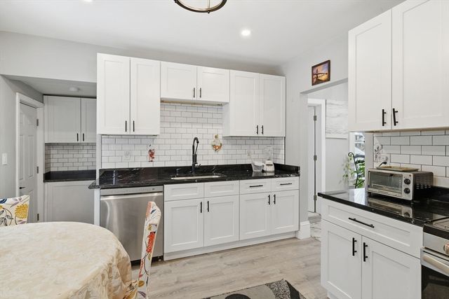 410 Allen St, Springfield, MA 01118