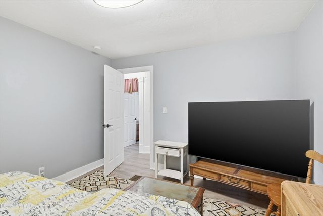 410 Allen St, Springfield, MA 01118