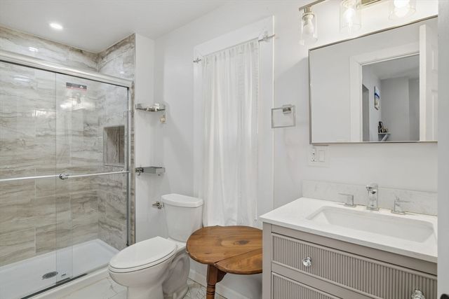 410 Allen St, Springfield, MA 01118