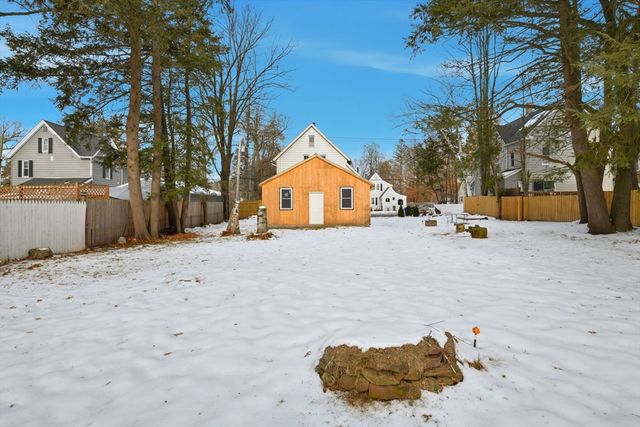 410 Allen St, Springfield, MA 01118