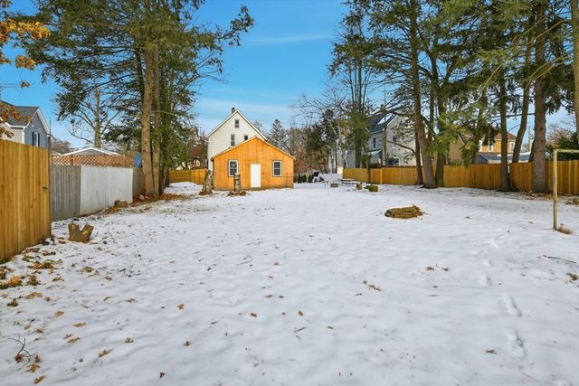 410 Allen St, Springfield, MA 01118