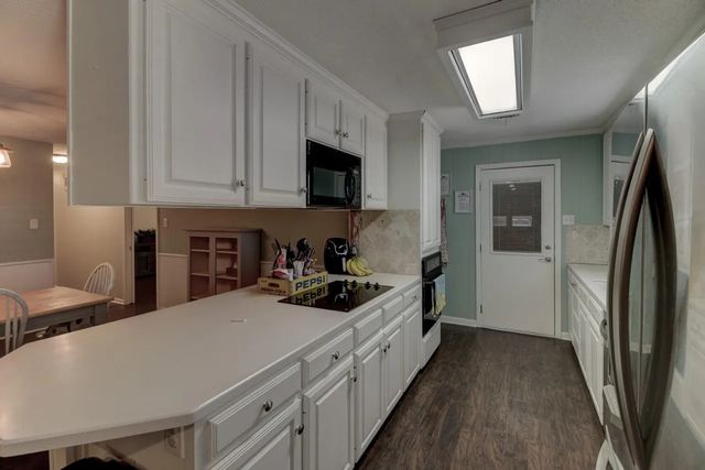 1911 Cypress Court, Gainesville, TX 76240