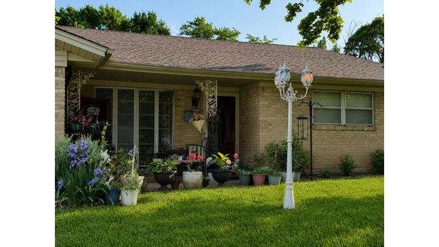 1911 Cypress Court, Gainesville, TX 76240