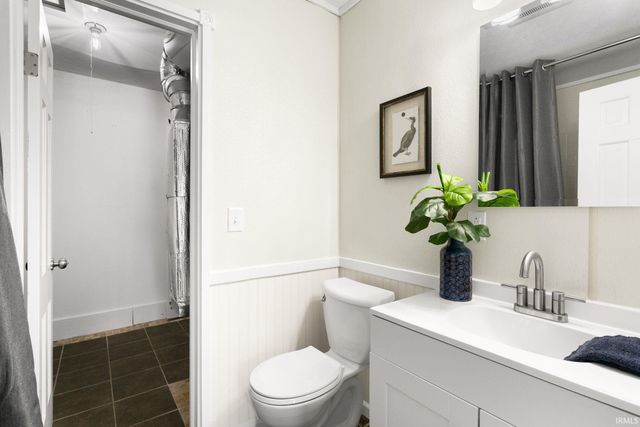 1430 Viking Drive, South Bend, IN 46628