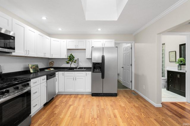 1430 Viking Drive, South Bend, IN 46628