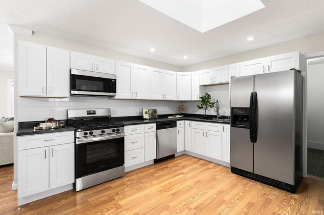 1430 Viking Drive, South Bend, IN 46628