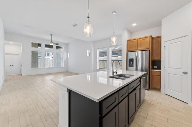 211 Amaranth Way, Richmond, TX 77406