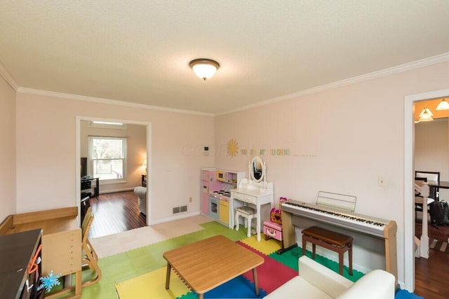 2236 Sunleaf Court, Columbus, OH 43235