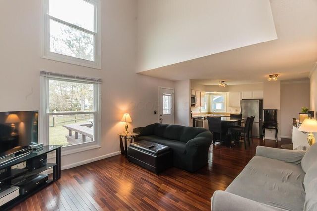 2236 Sunleaf Court, Columbus, OH 43235