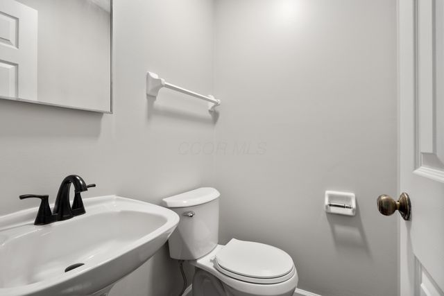 2236 Sunleaf Court, Columbus, OH 43235