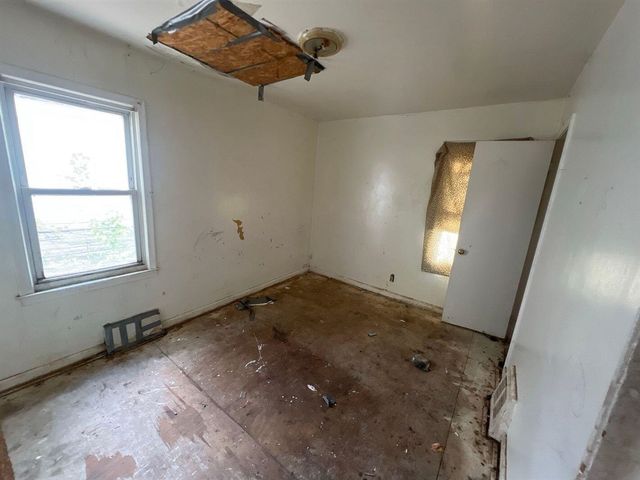 7839 Clayburn Street, Detroit, MI 48228