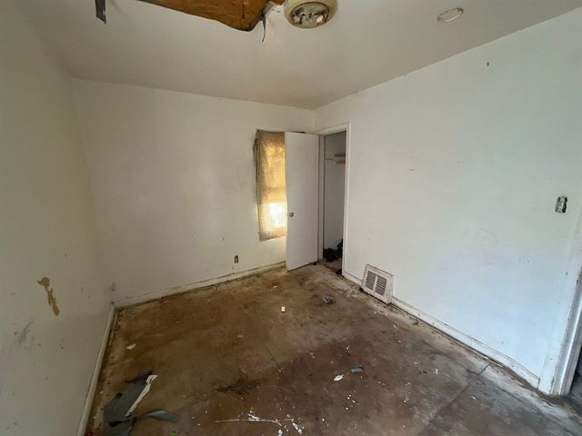 7839 Clayburn Street, Detroit, MI 48228