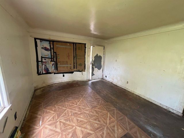 7839 Clayburn Street, Detroit, MI 48228