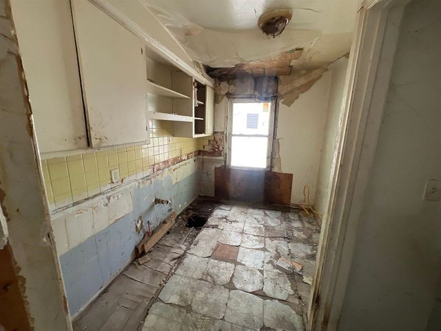 7839 Clayburn Street, Detroit, MI 48228