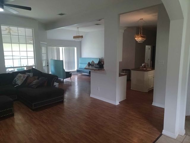 109 Cole Road, Red Oak, TX 75154