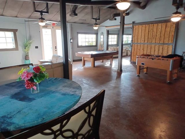 109 Cole Road, Red Oak, TX 75154