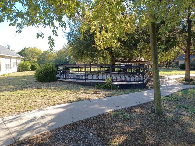 109 Cole Road, Red Oak, TX 75154