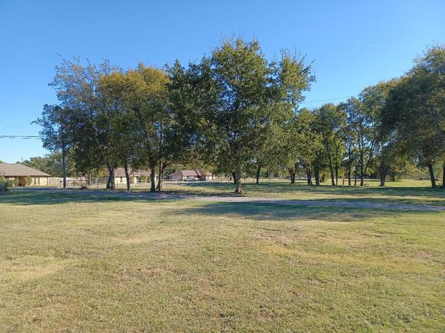 109 Cole Road, Red Oak, TX 75154