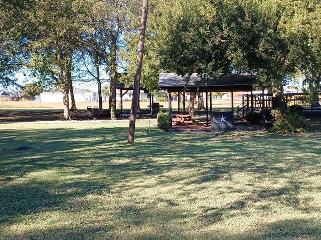 109 Cole Road, Red Oak, TX 75154