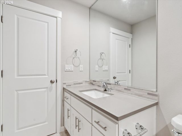 11692 Se HORSE TAIL FALLS Way, Happy Valley, OR 97086