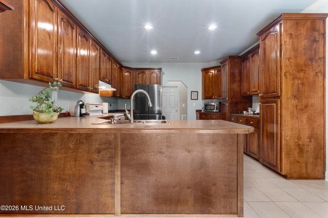 17433 Dogwood Hills Drive, Biloxi, MS 39532