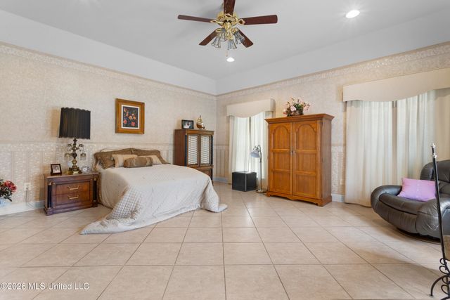 17433 Dogwood Hills Drive, Biloxi, MS 39532