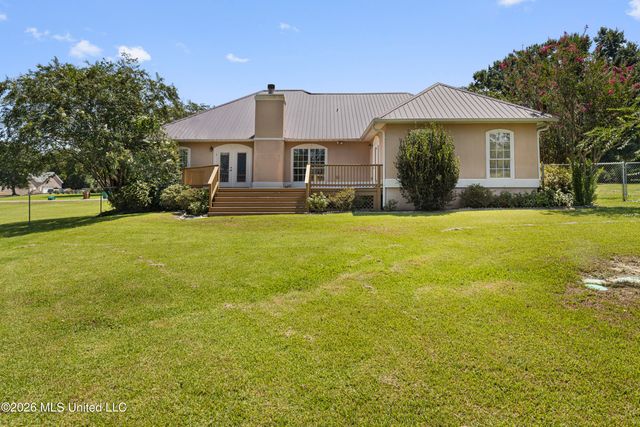 17433 Dogwood Hills Drive, Biloxi, MS 39532