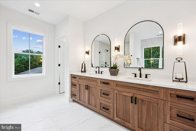 5614 GLENWOOD RD, Bethesda, MD 20817