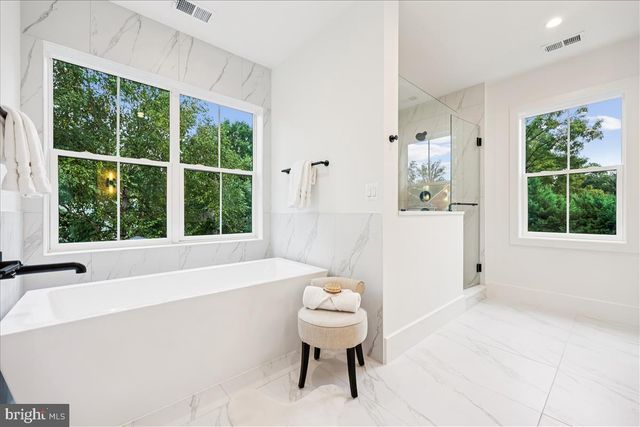 5614 GLENWOOD RD, Bethesda, MD 20817