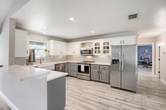 718 Morning Dove CV, Manchaca, TX 78652