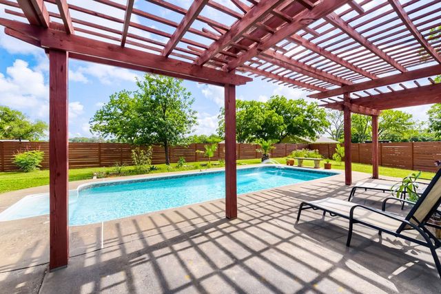 718 Morning Dove CV, Manchaca, TX 78652