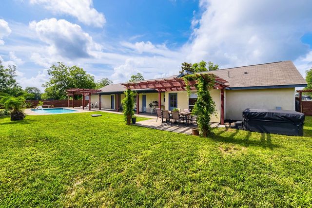 718 Morning Dove CV, Manchaca, TX 78652