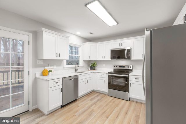 18 CRESTHILL CT, Ruther Glen, VA 22546