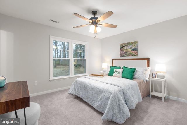 18 CRESTHILL CT, Ruther Glen, VA 22546