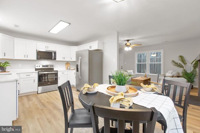 18 CRESTHILL CT, Ruther Glen, VA 22546