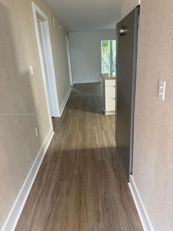 201 Galen Dr 310W, Key Biscayne, FL 33149