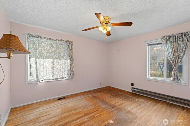 10502 Crescent Valley Drive NW, Gig Harbor, WA 98332