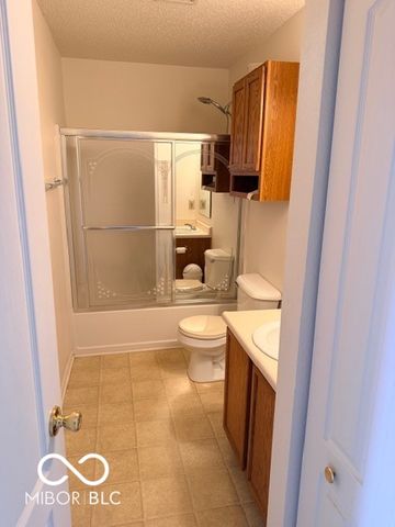 2992 Sentiment Lane, Greenwood, IN 46143