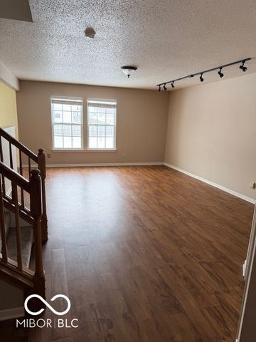 2992 Sentiment Lane, Greenwood, IN 46143