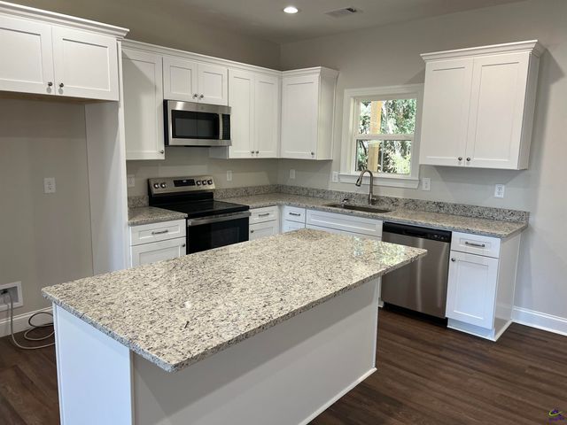 113 Taylor Drive, Cochran, GA 31014