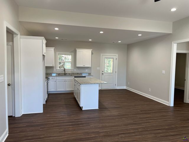 113 Taylor Drive, Cochran, GA 31014